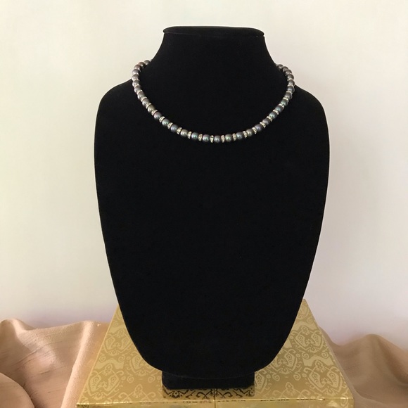 Luxe Black Peacock Pearl and Crystal Necklace - Picture 6 of 9